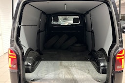 musta Volkswagen Transporter 2020 kuva 33.