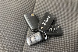 valkoinen Volkswagen Transporter 2020 kuva 20.