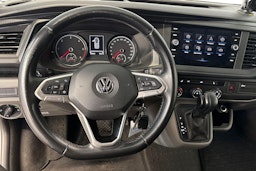 valkoinen Volkswagen Transporter 2020 kuva 9.