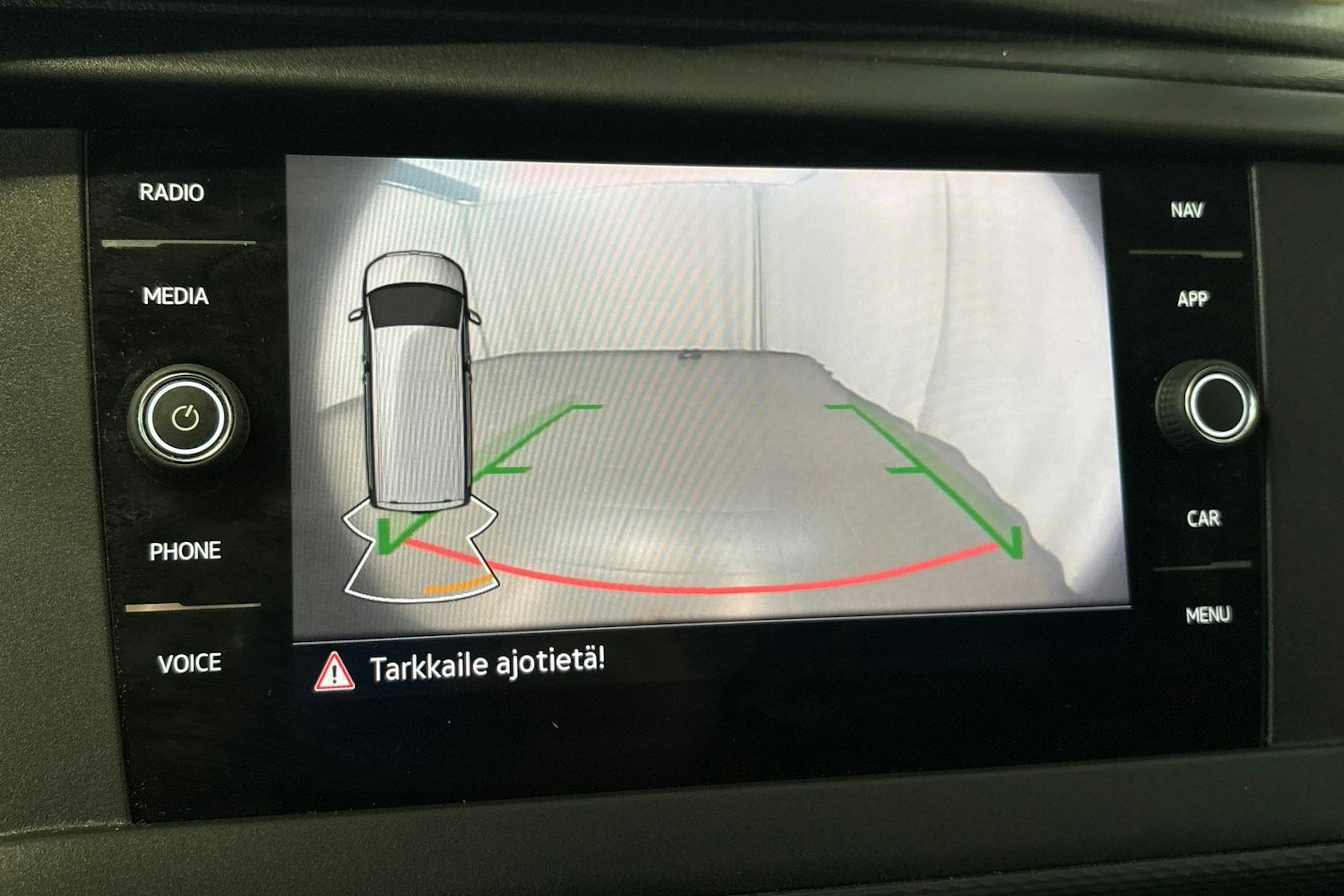 valkoinen Volkswagen Transporter 2020 kuva 18.