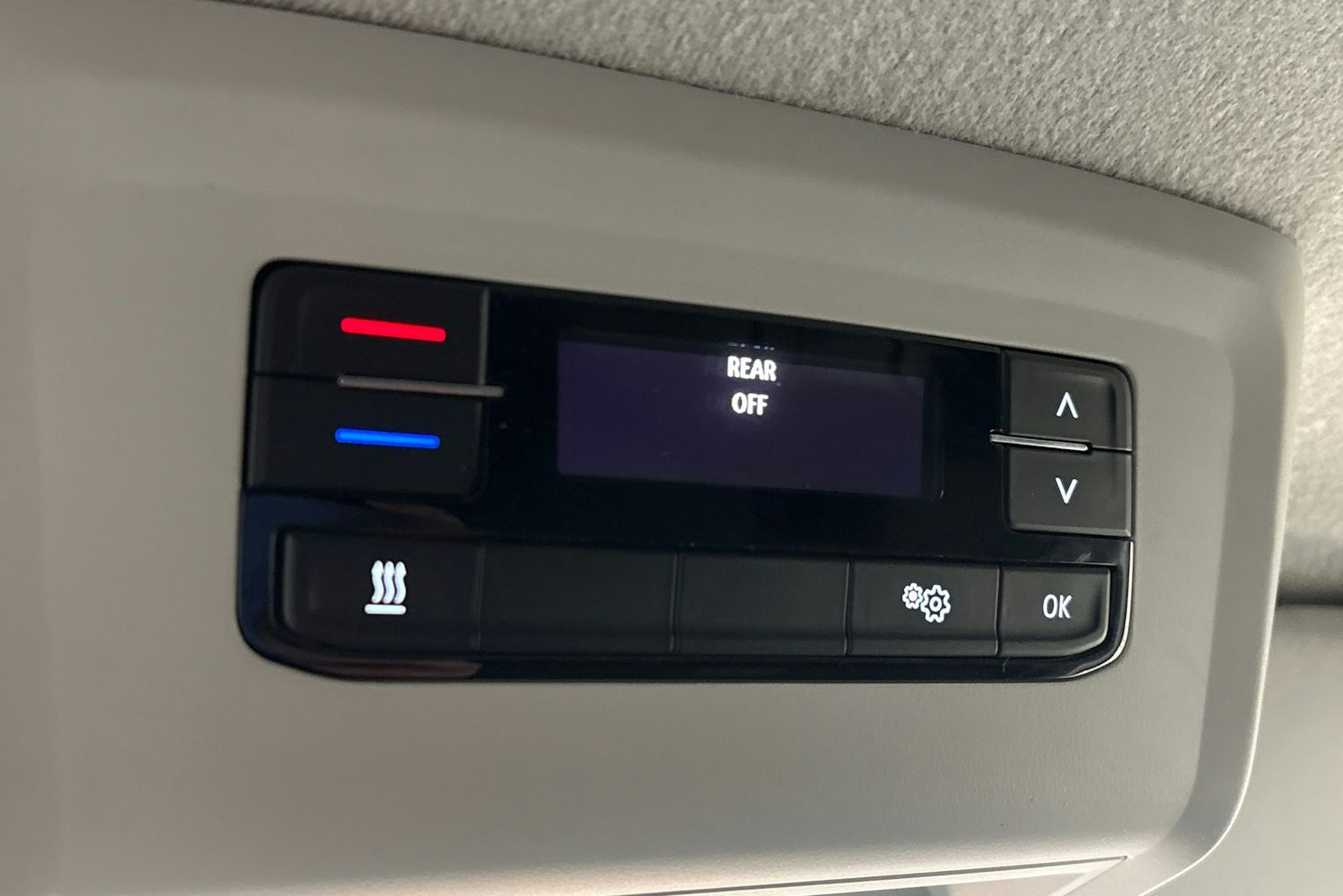 valkoinen Volkswagen Transporter 2020 kuva 20.