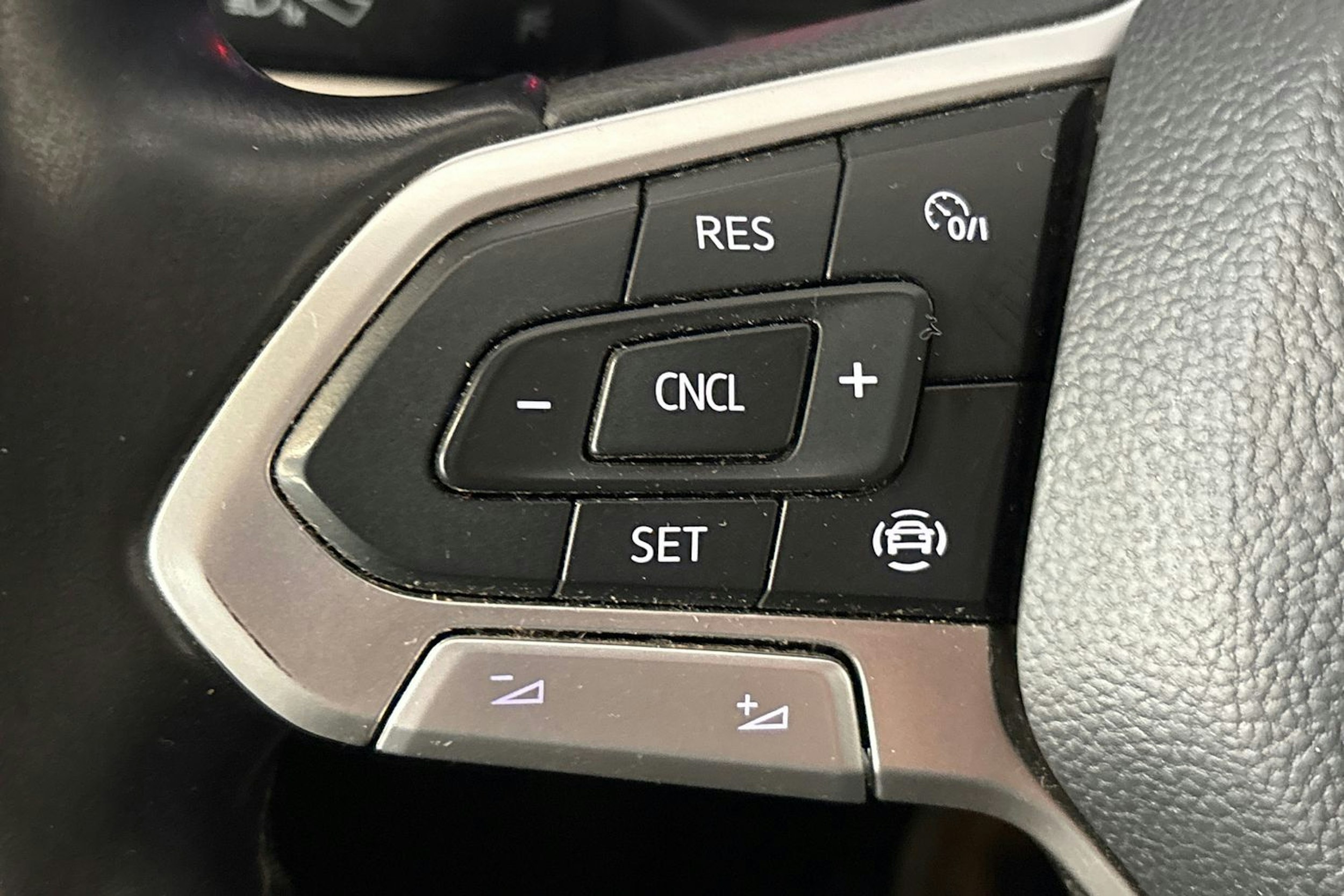 valkoinen Volkswagen Transporter 2020 kuva 22.