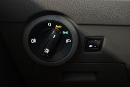 valkoinen Volkswagen Transporter 2020 kuva 24.