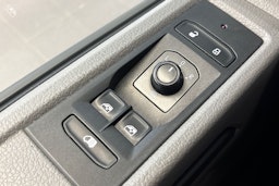 valkoinen Volkswagen Transporter 2020 kuva 25.