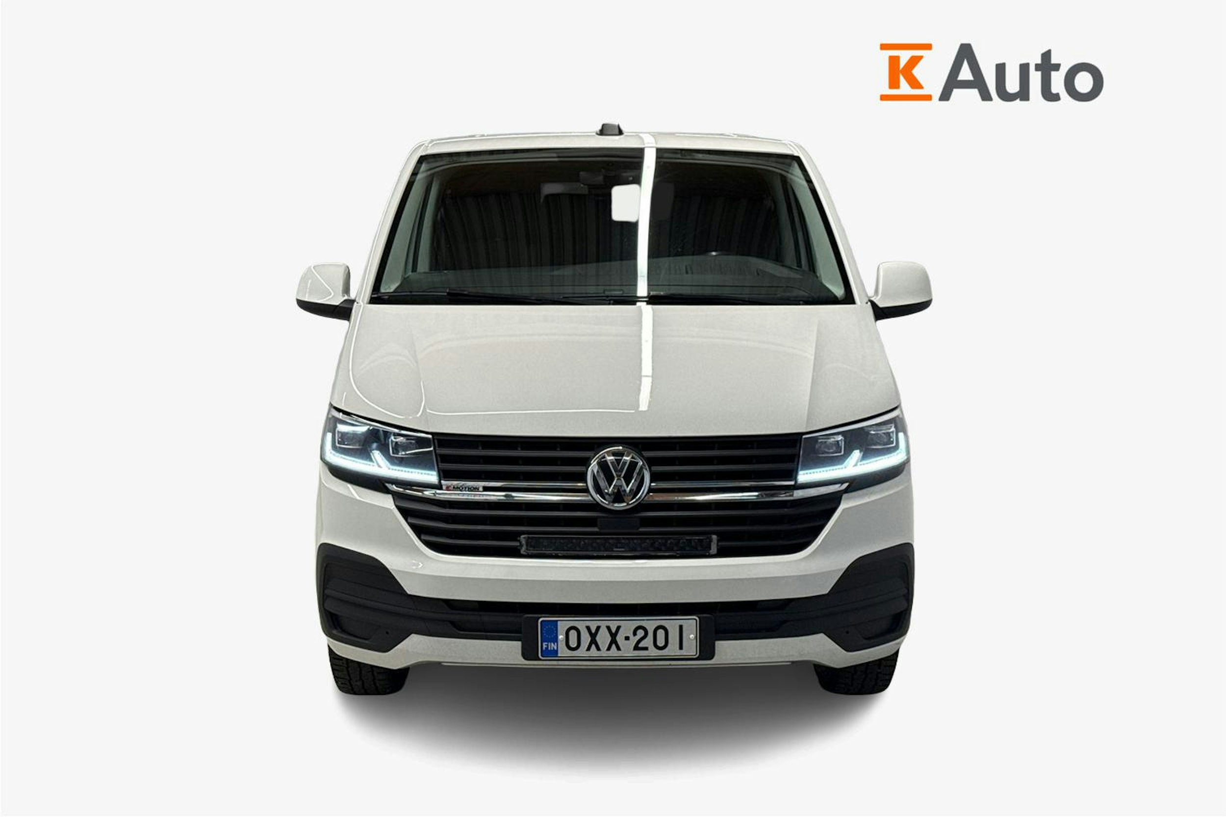 valkoinen Volkswagen Transporter 2020 kuva 5.