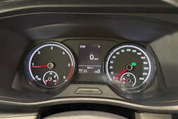 valkoinen Volkswagen Transporter 2020 kuva 17.