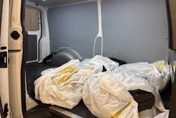 valkoinen Volkswagen Transporter 2020 kuva 28.