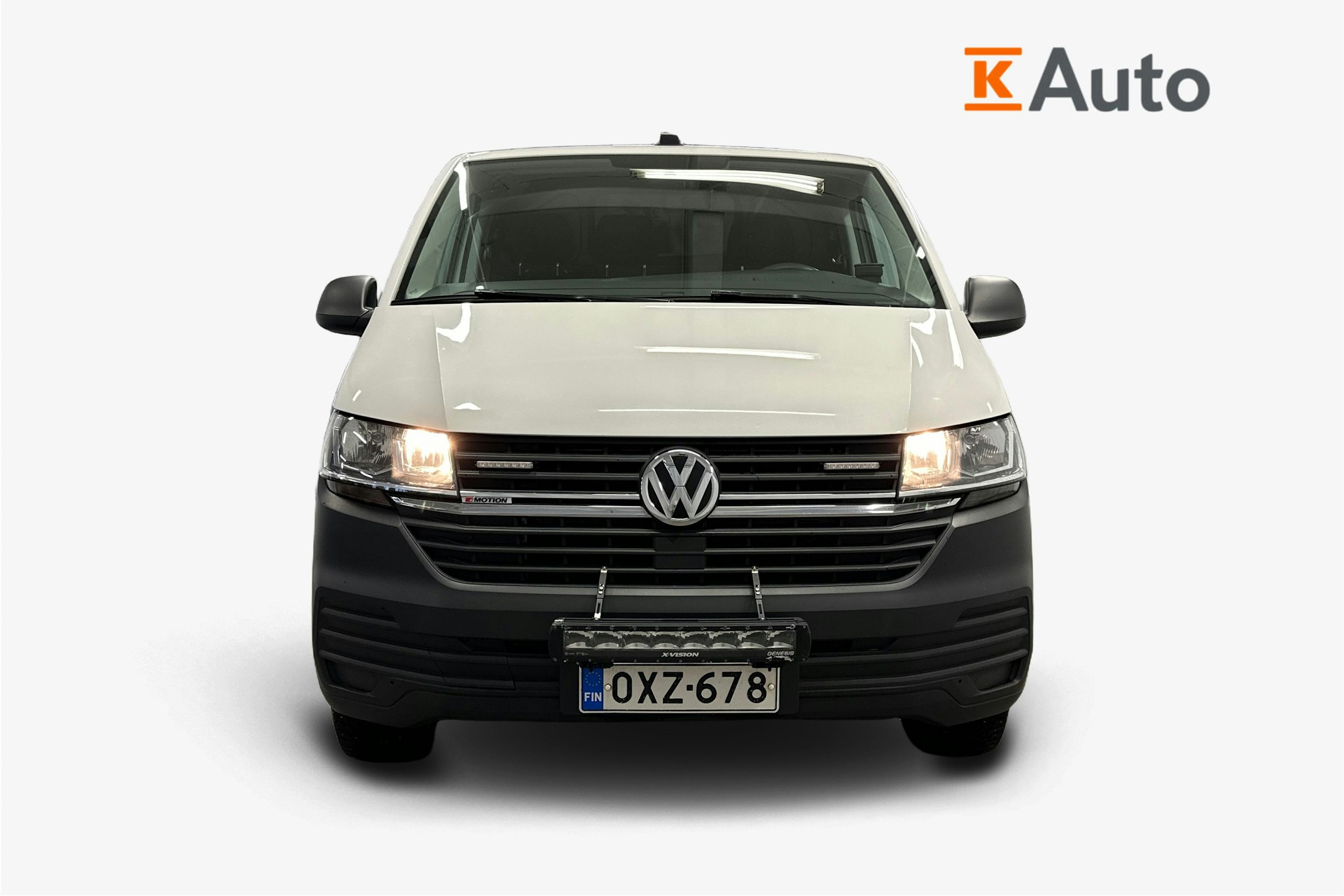 valkoinen Volkswagen Transporter 2020 kuva 5.
