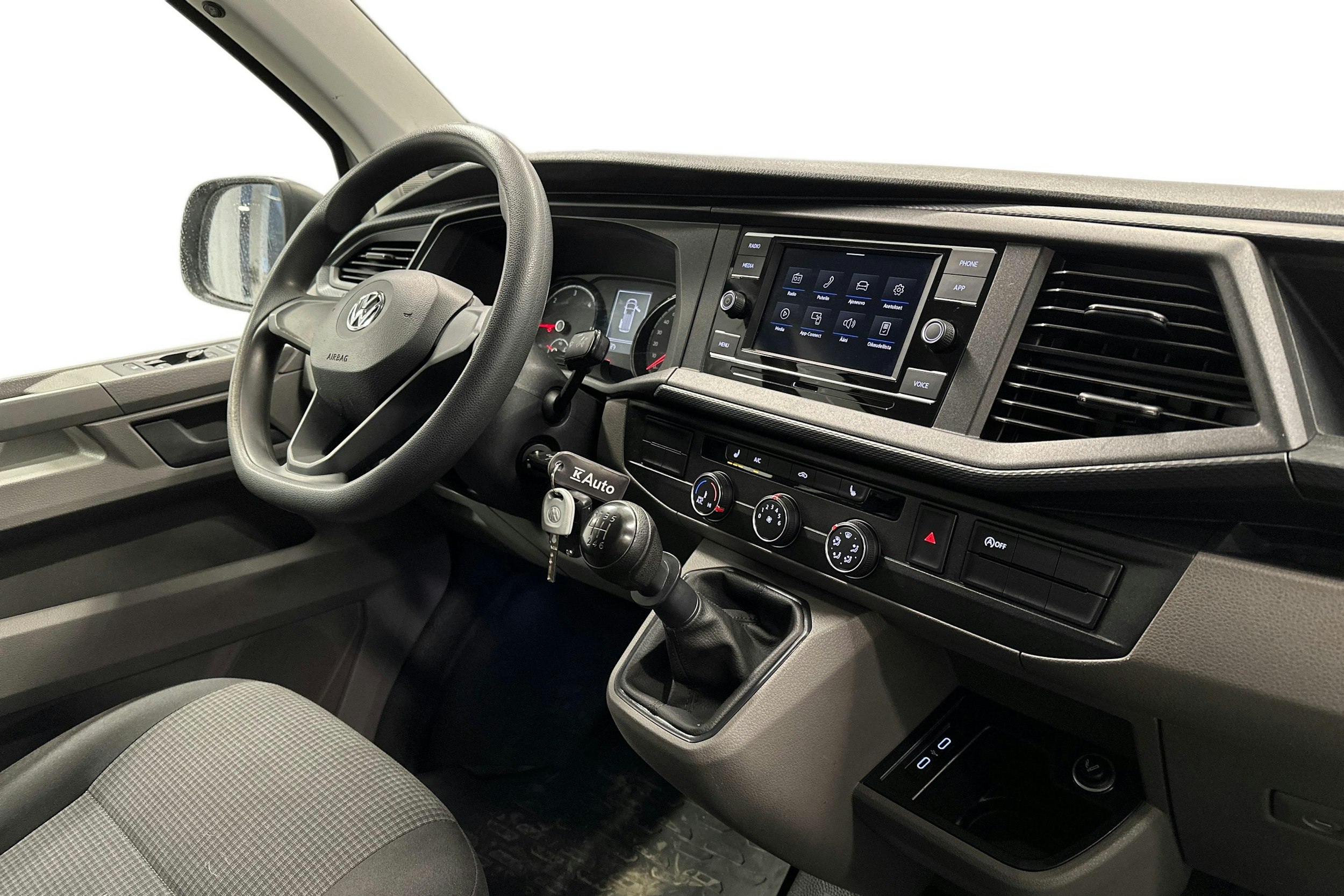 valkoinen Volkswagen Transporter 2020 kuva 9.