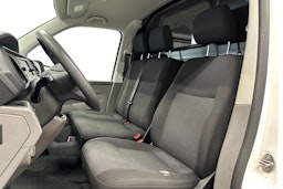 valkoinen Volkswagen Transporter 2020 kuva 11.