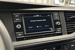 valkoinen Volkswagen Transporter 2020 kuva 23.