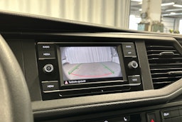 valkoinen Volkswagen Transporter 2020 kuva 24.