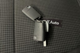 valkoinen Volkswagen Transporter 2020 kuva 25.