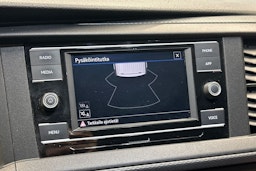 valkoinen Volkswagen Transporter 2020 kuva 18.