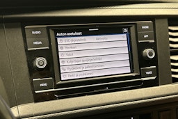 valkoinen Volkswagen Transporter 2020 kuva 20.