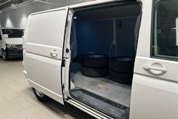 valkoinen Volkswagen Transporter 2020 kuva 24.
