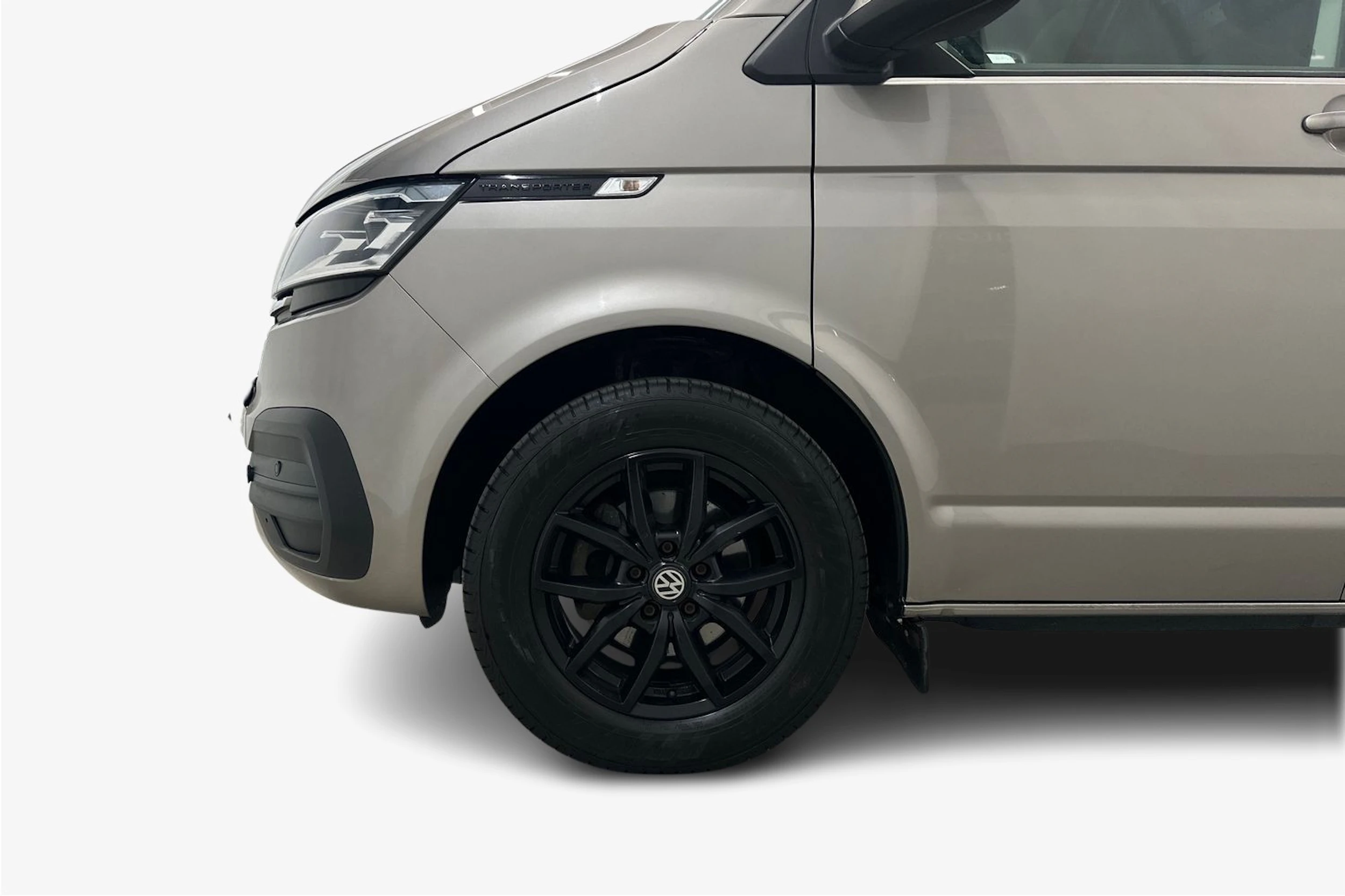 ruskea (beige) Volkswagen Transporter 2020 kuva 9.