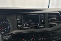 ruskea (beige) Volkswagen Transporter 2020 kuva 16.