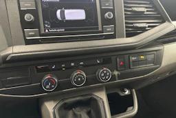 ruskea (beige) Volkswagen Transporter 2020 kuva 22.