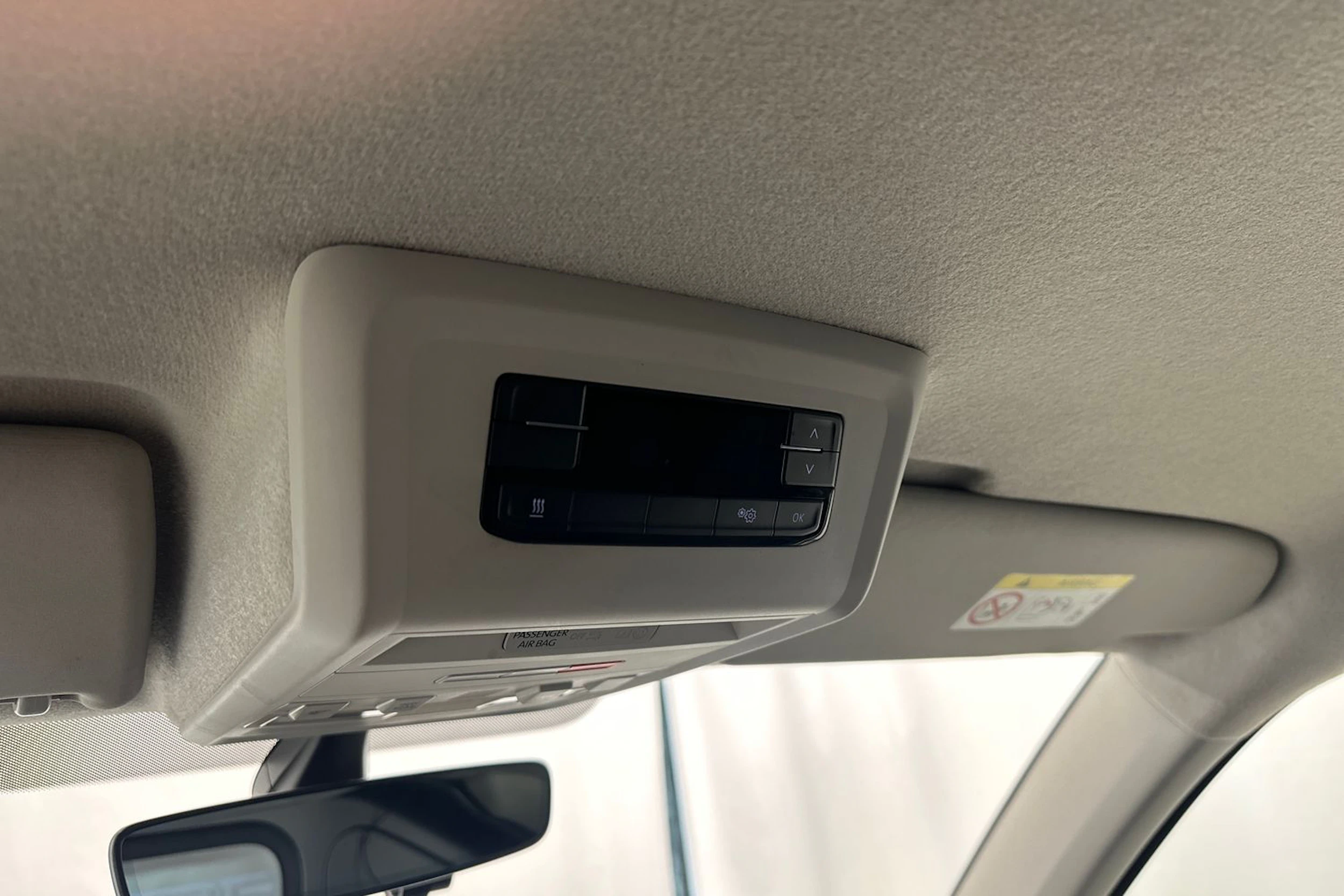 ruskea (beige) Volkswagen Transporter 2020 kuva 23.
