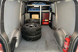 ruskea (beige) Volkswagen Transporter 2020 kuva 32.