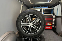 ruskea (beige) Volkswagen Transporter 2020 kuva 35.