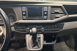 sininen Volkswagen Transporter 2020 kuva 20.