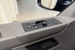 sininen Volkswagen Transporter 2020 kuva 22.