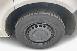valkoinen Volkswagen Transporter 2020 kuva 11.