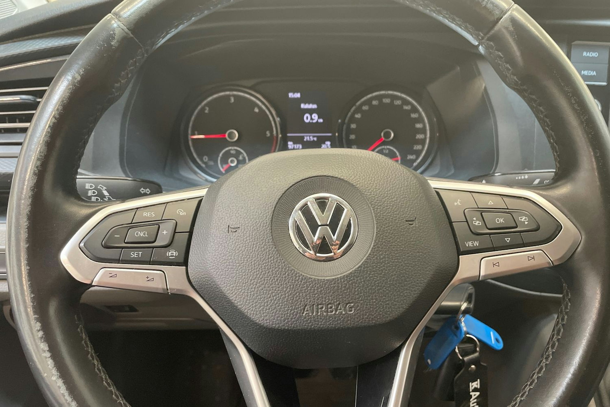 valkoinen Volkswagen Transporter 2020 kuva 19.