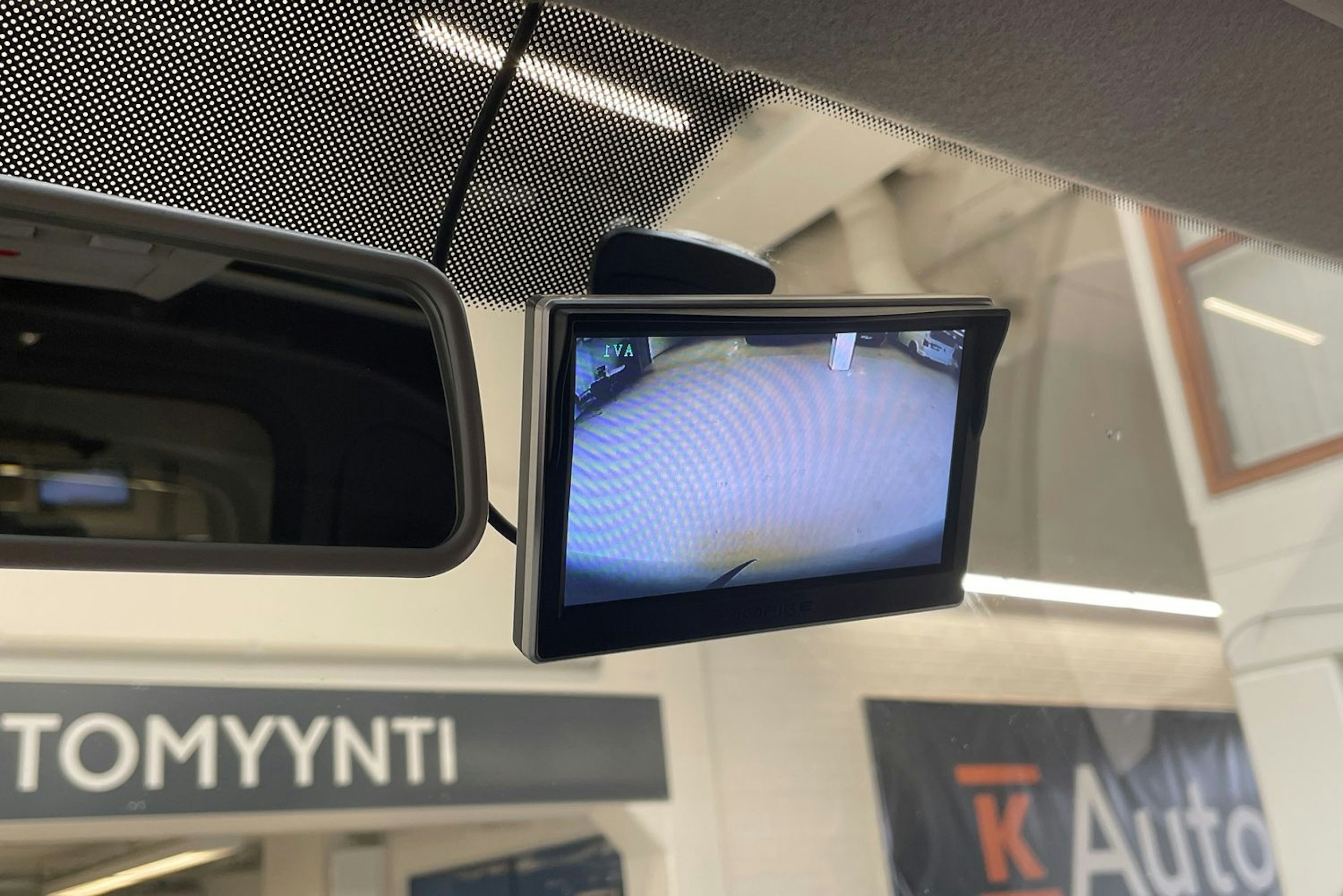 valkoinen Volkswagen Transporter 2020 kuva 23.