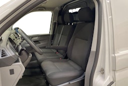 valkoinen Volkswagen Transporter 2020 kuva 8.