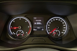 valkoinen Volkswagen Transporter 2020 kuva 18.