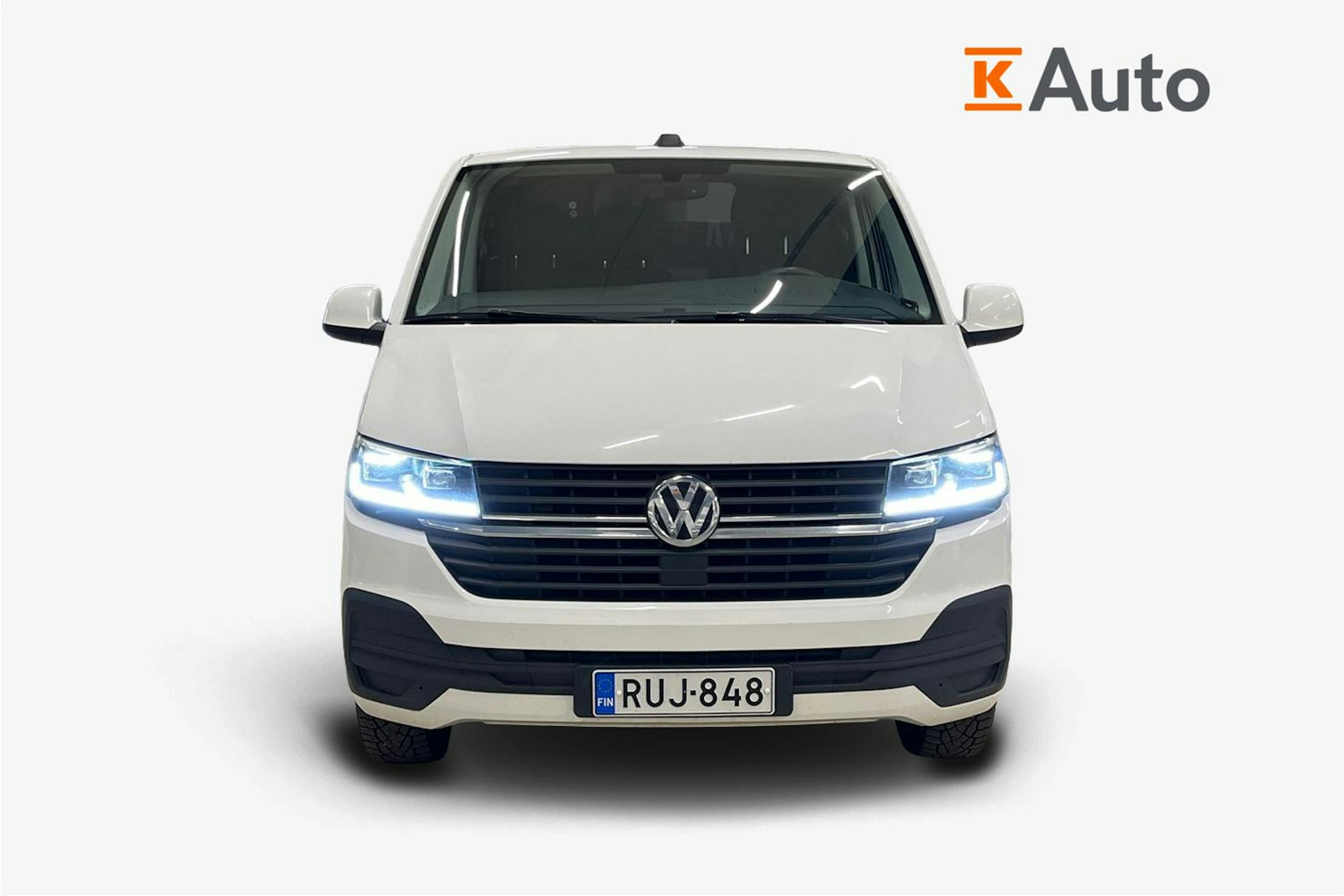 valkoinen Volkswagen Transporter 2020 kuva 5.