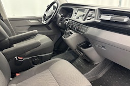Harmaa Volkswagen Transporter 2020 kuva 14.