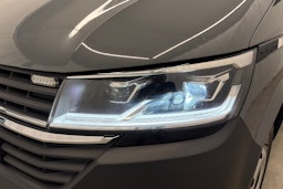 Harmaa Volkswagen Transporter 2020 kuva 34.