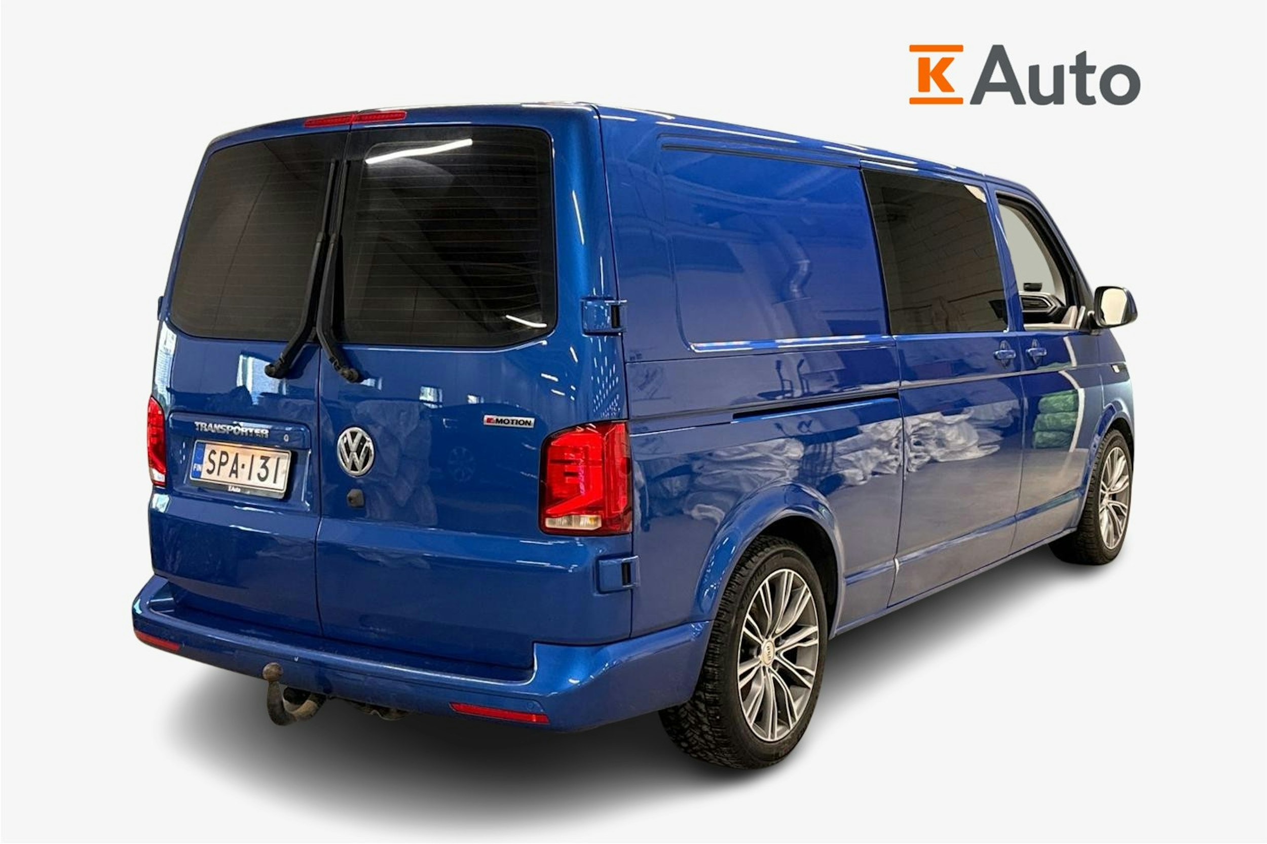 sininen Volkswagen Transporter 2020 kuva 3.