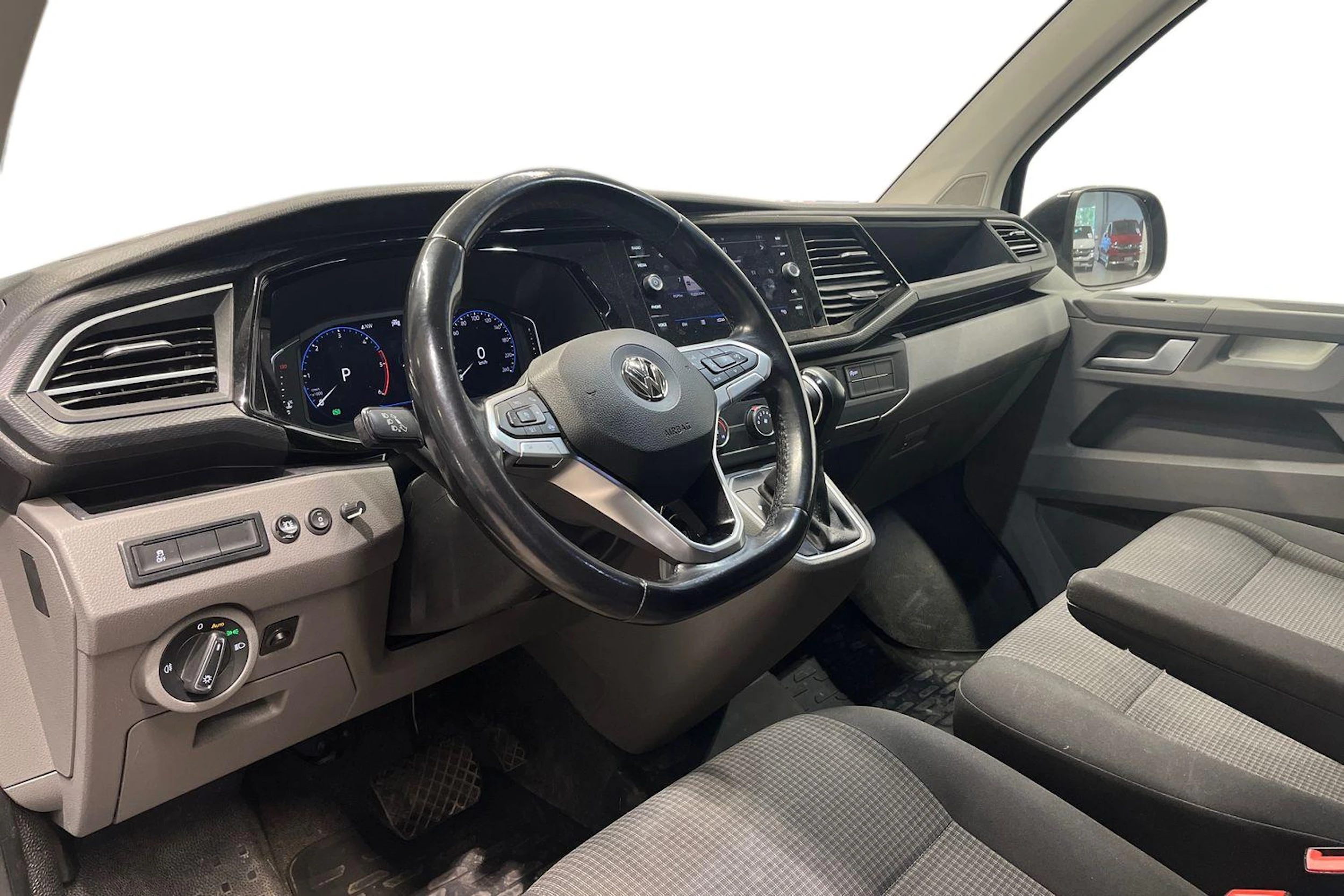 Musta Volkswagen TRANSPORTER 2020 kuva 3.