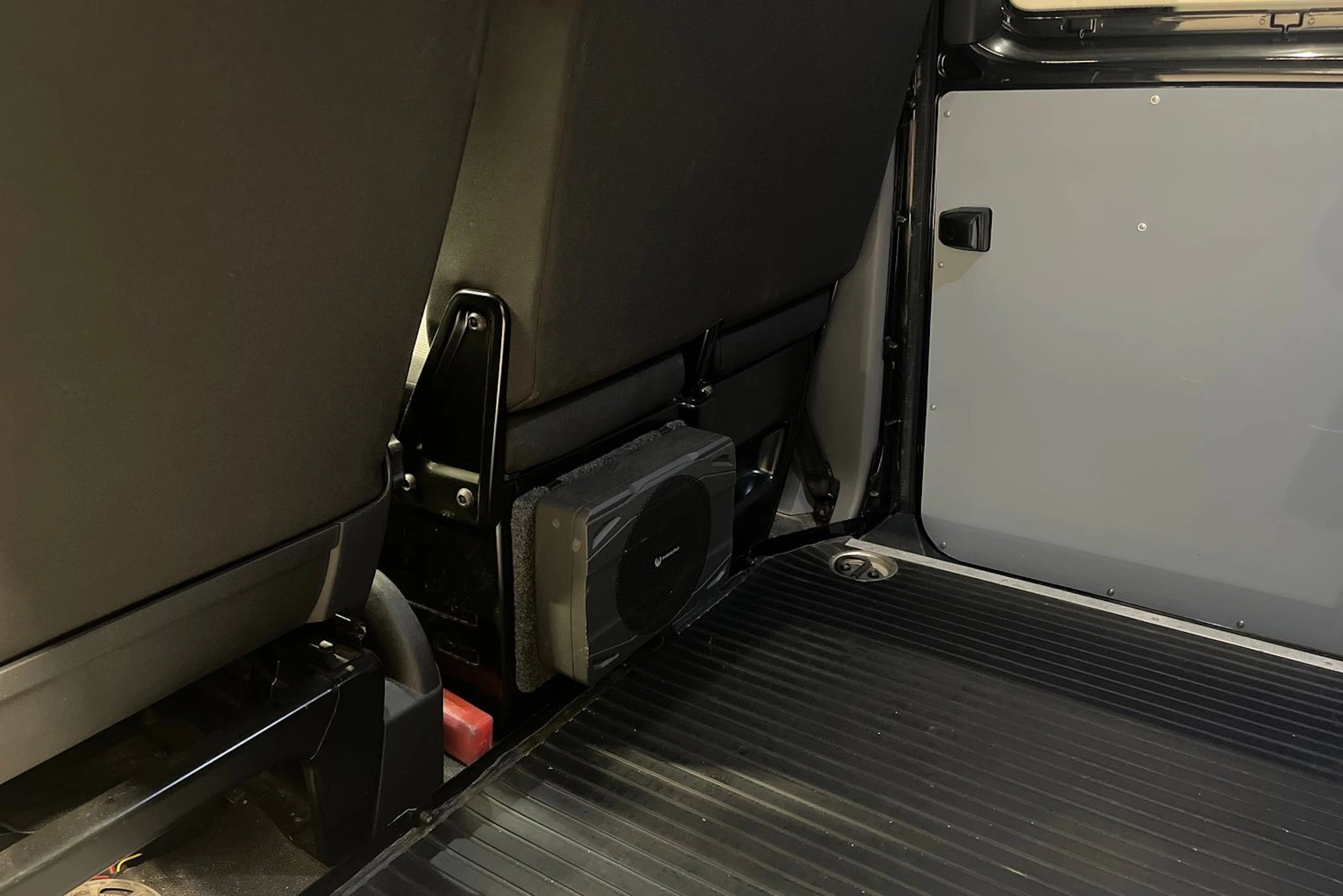 Musta Volkswagen TRANSPORTER 2020 kuva 7.