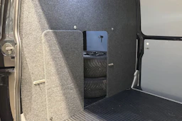 Musta Volkswagen TRANSPORTER 2020 kuva 16.