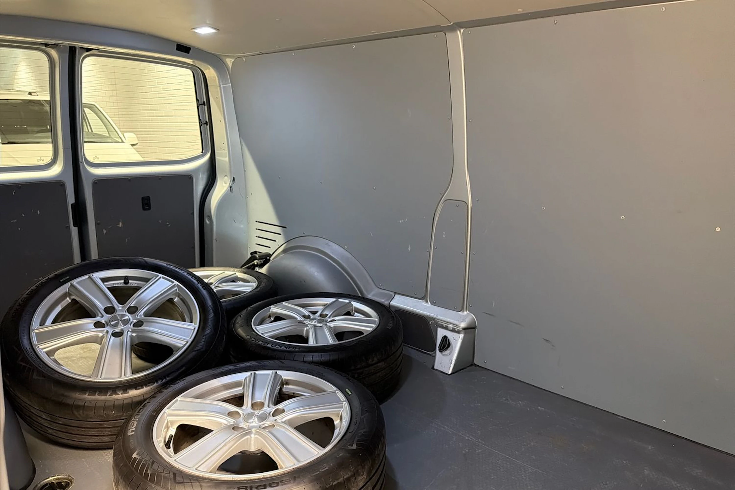 Hopea Volkswagen TRANSPORTER 2020 kuva 25.