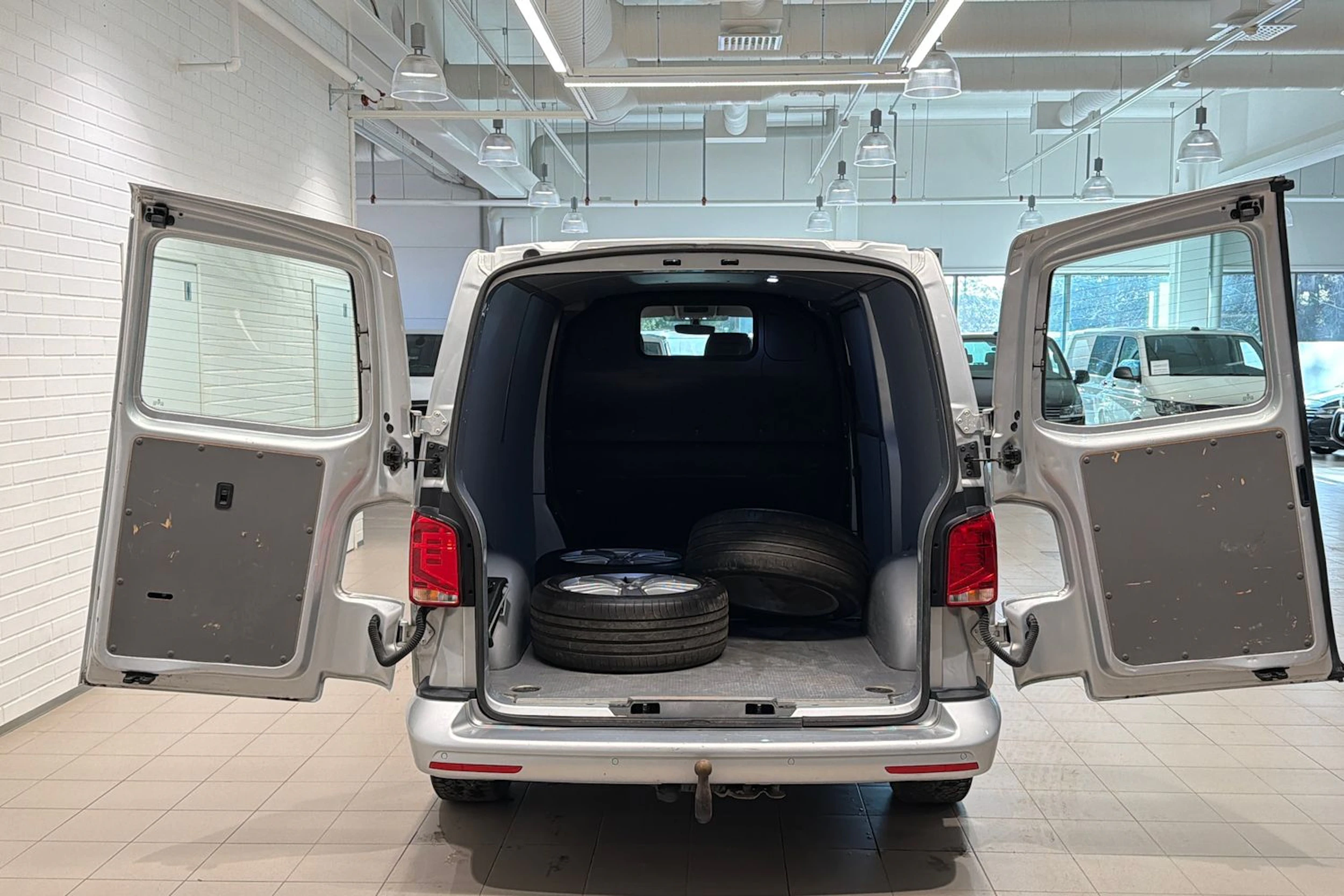 Hopea Volkswagen TRANSPORTER 2020 kuva 28.