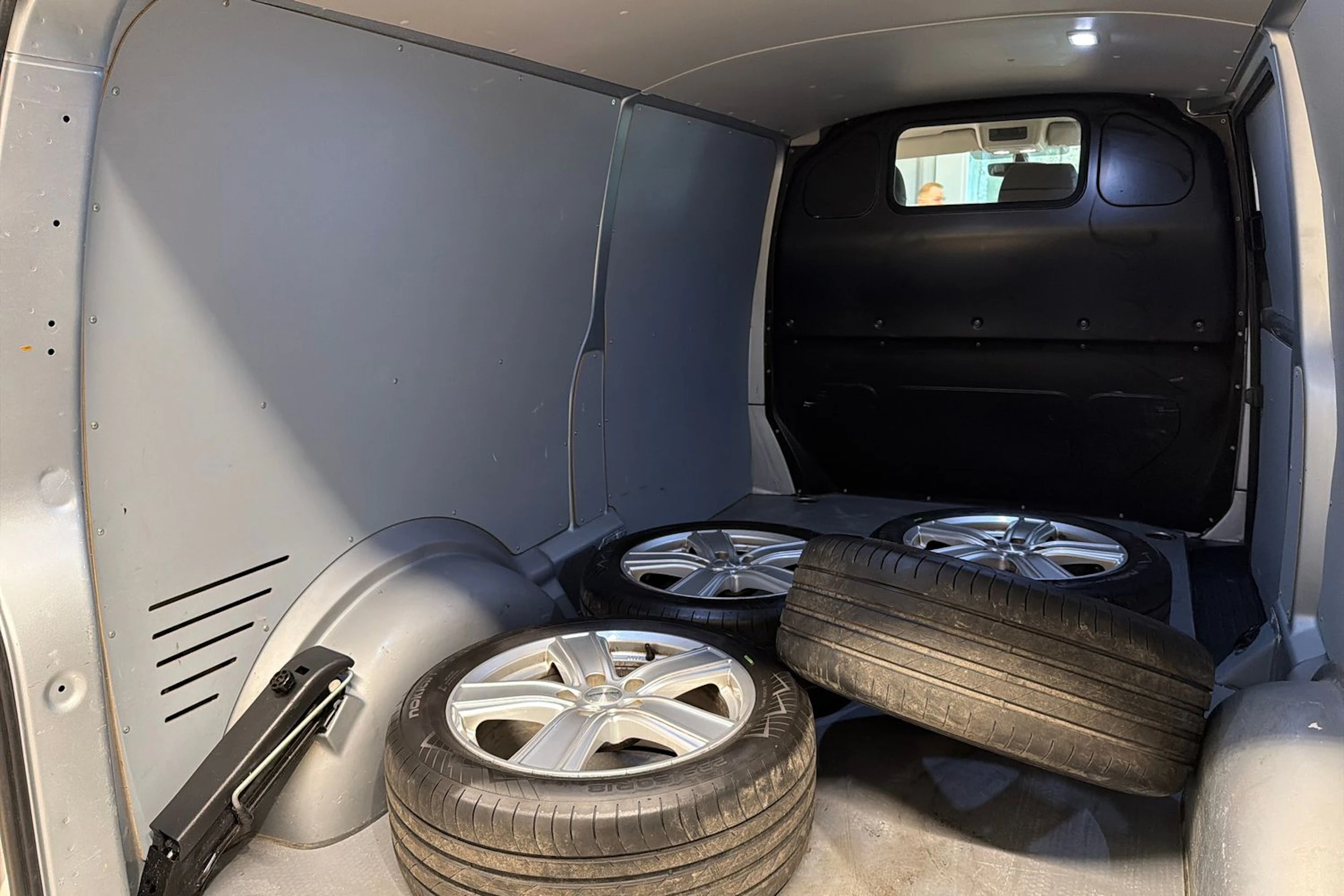 Hopea Volkswagen TRANSPORTER 2020 kuva 29.