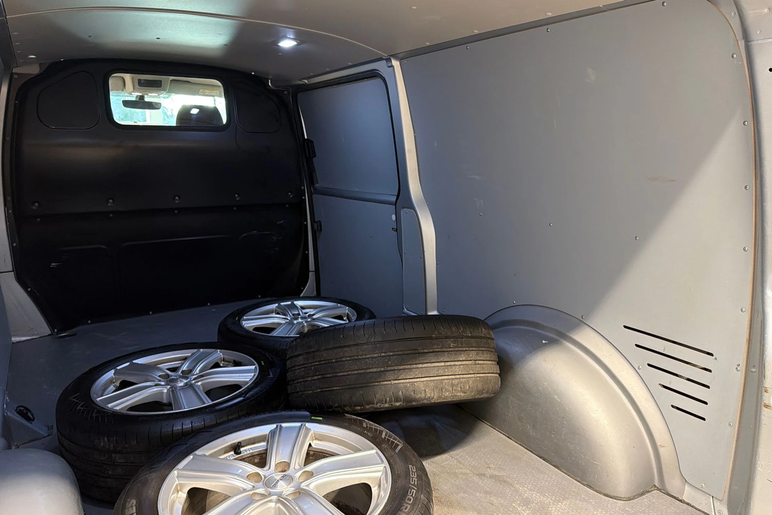 Hopea Volkswagen TRANSPORTER 2020 kuva 30.