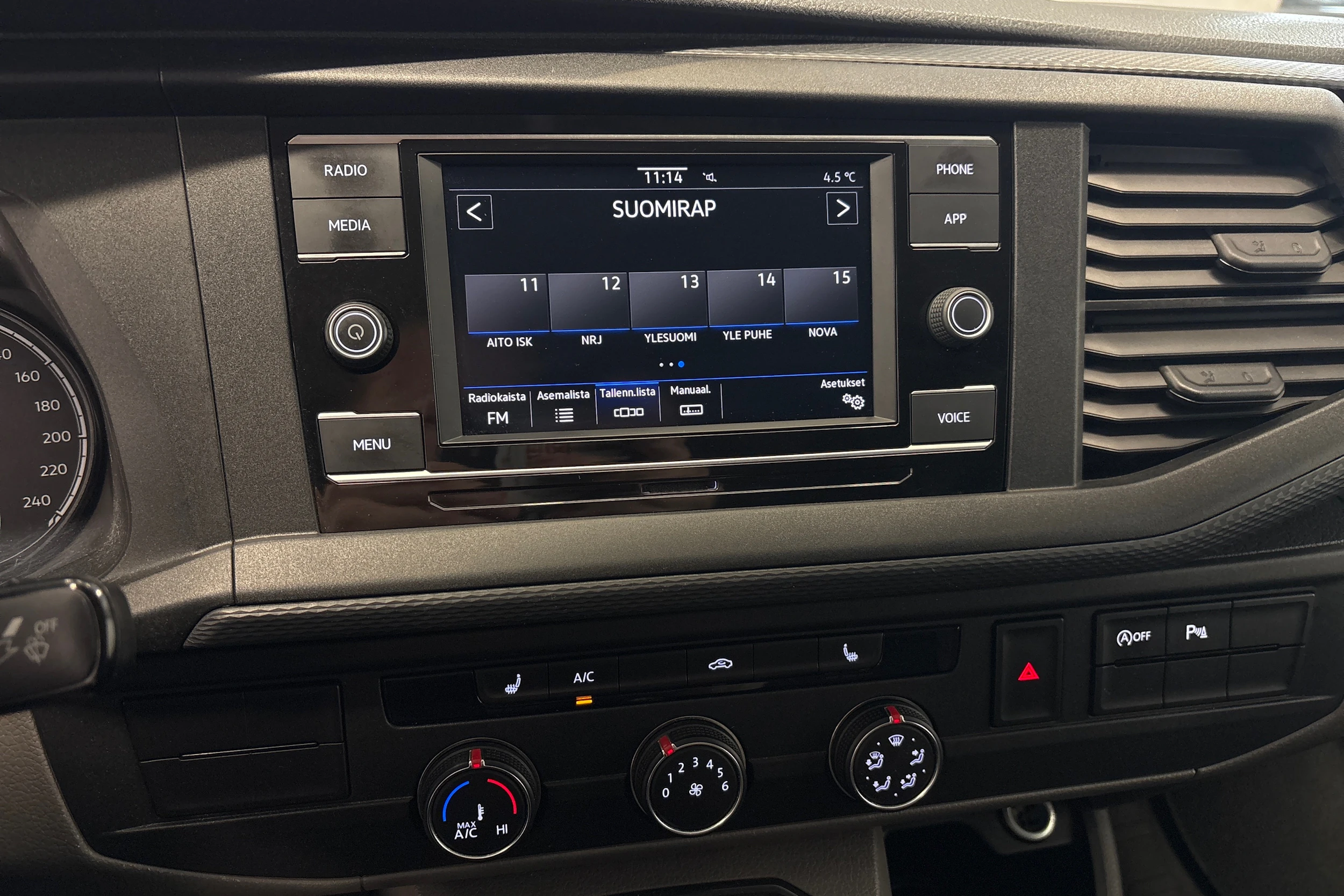 sininen Volkswagen Transporter 2020 kuva 16.