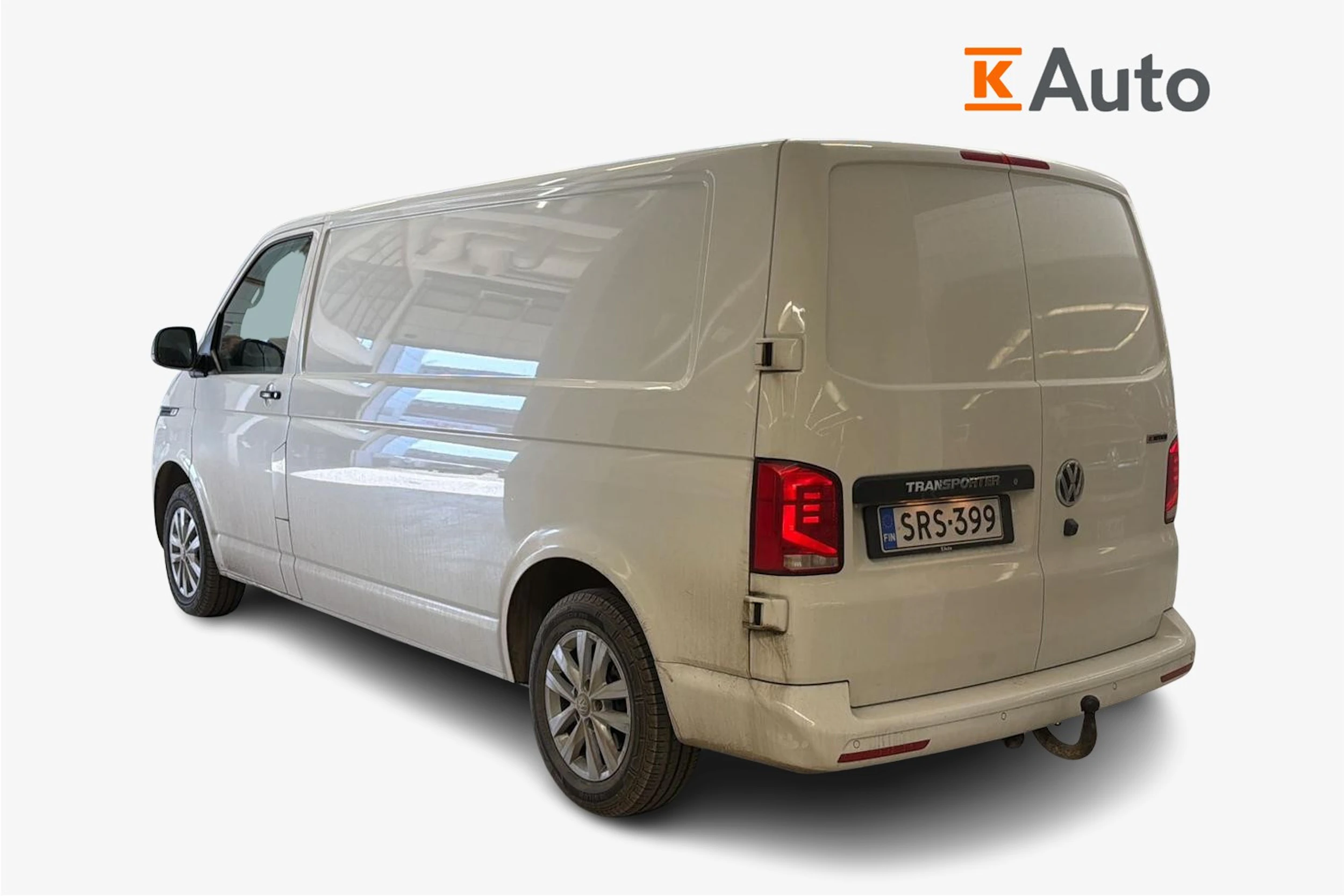 valkoinen Volkswagen Transporter 2020 kuva 2.