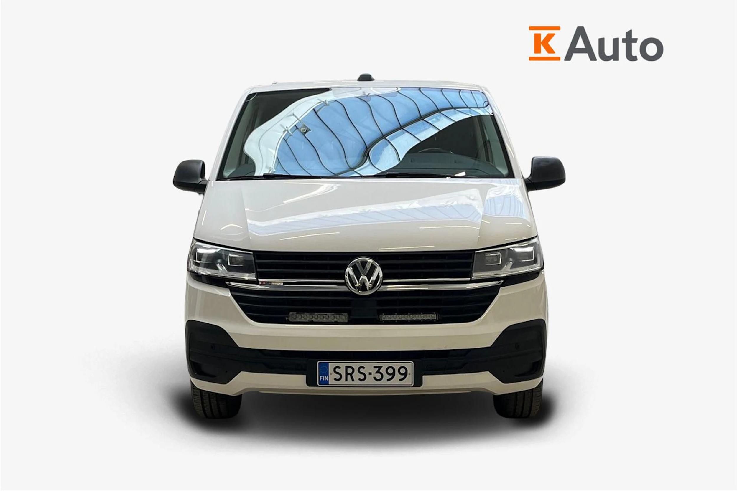 valkoinen Volkswagen Transporter 2020 kuva 5.