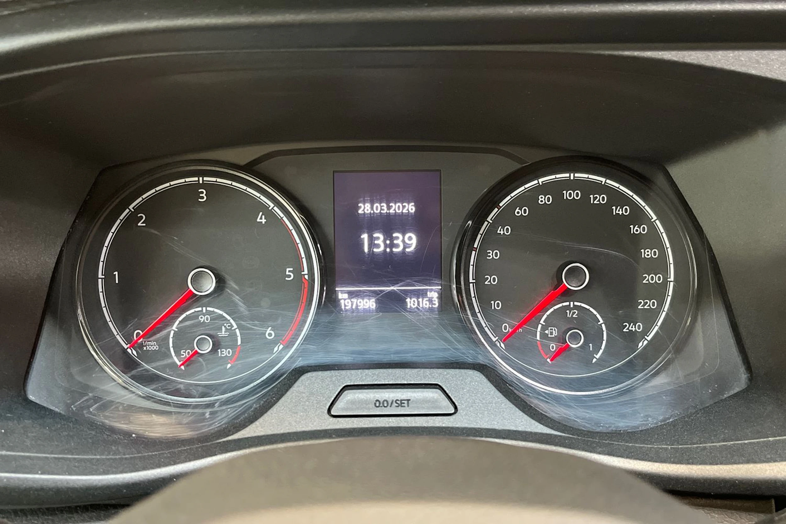 valkoinen Volkswagen Transporter 2020 kuva 17.