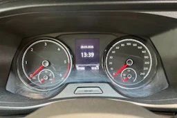 valkoinen Volkswagen Transporter 2020 kuva 17.