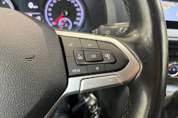 valkoinen Volkswagen Transporter 2020 kuva 19.